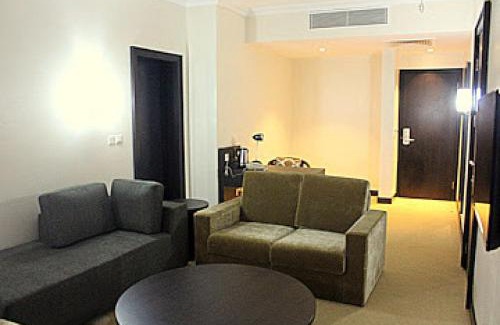 Ibadan Cabin | Golden Tulip lbadan - Deluxe Room