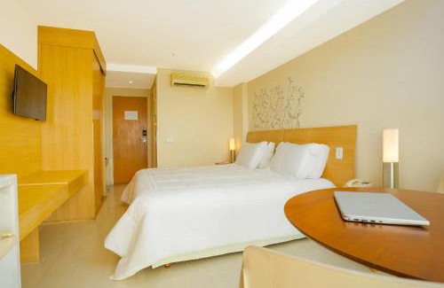 Macae Hotel | Golden Tulip Macaé