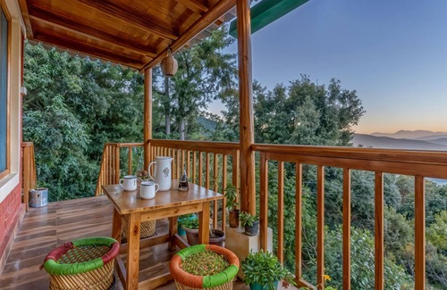 Kaul Cottage | Goldi Cottage Himalayan Serenity Duplex Retreat 2 Duplex Rooms Muktheshwar