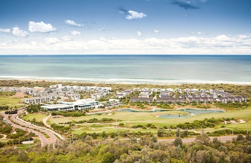 Magenta Shores House | Golf Home with Private Plunge Pool