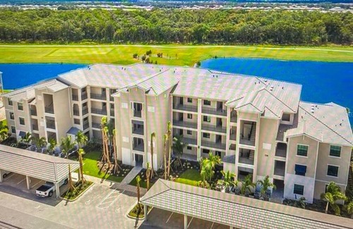 Lakewood Ranch Apartment | GOLF Paradise!-Lakewood National -Beautiful Resort -Palmer's Cove Condo