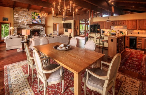 Frank House | Golfers' and Hikers' Paradise with Long-range Views, Private