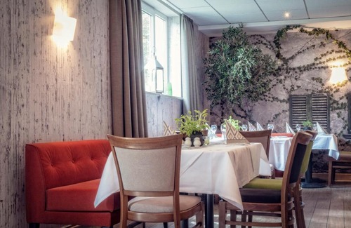 Trostau Hotel | Golfhotel Fahrenbach