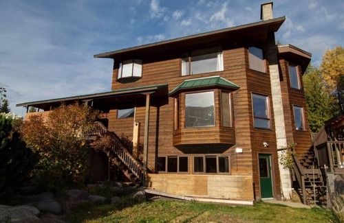 Rossland Apartment | Good value, 2 Minutes drive to Red Resort!