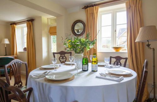 Chipping Norton House | Goodwood Cottage