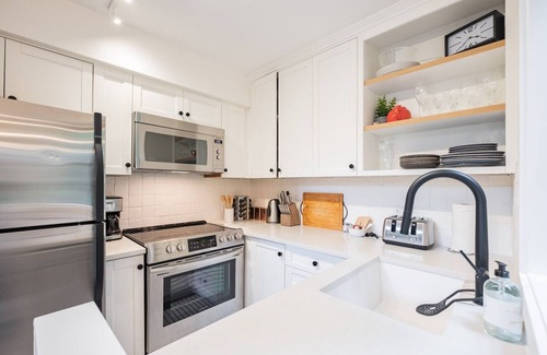 Whistler Creekside Condo | Gorgeous 2+Loft | Creekside | Free Parking