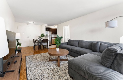 Brookline Apartment | Gorgeous 2BR Next to BU 1738