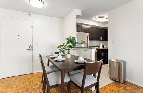 Brookline Apartment | Gorgeous 2BR Next to BU 1738