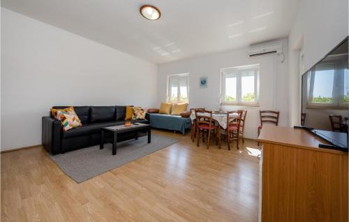 Barbat na Rabu Apartment | Gorgeous Apartment In Rab With Wi-Fi