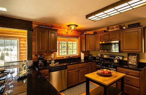 Long Valley Junction Cabin | Gorgeous cabin getaway near Zion and Bryce Canyon National Park.