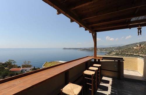 Marathon Villa | Gorgeous Eco Friendly Seaside Villa Nefeli .