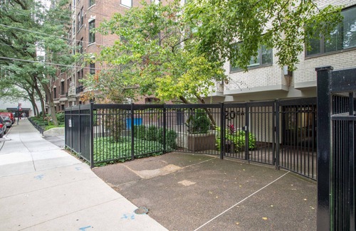 Gold Coast Apartment | Gorgeous Gold Coast 1BR nr. Mariano Park & Oak St. Beach, by Blueground