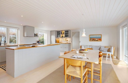 Gudhjem House | Gorgeous home in Gudhjem with WiFi