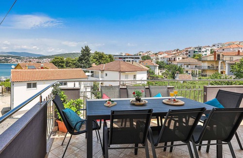 Okrug Gornji House | Gorgeous home in Okrug Gornji with WiFi