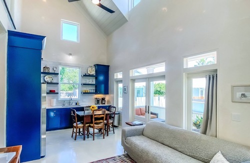 Crystal Beach Cottage | Gorgeous new beach cottage in fantastic location!