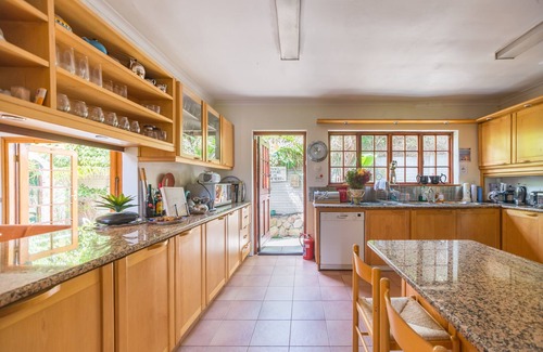 Camps Bay Villa | Gorgeous villa 1 minute from beach and restaurants, 5 bedrooms all en suite