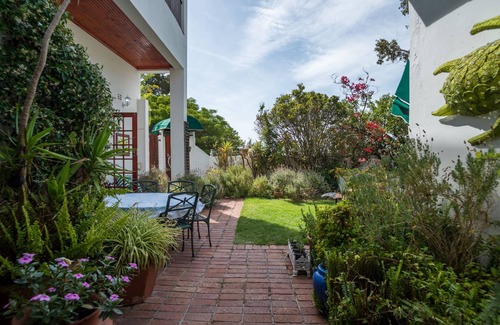 Camps Bay Villa | Gorgeous villa 1 minute from beach and restaurants, 5 bedrooms all en suite