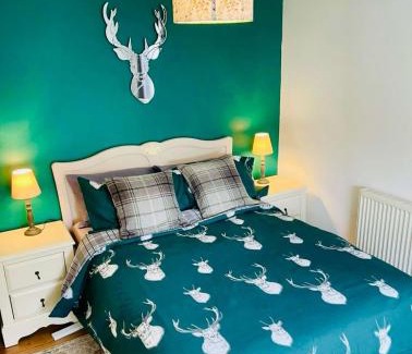 Llanarth House | Gorwel, Spacious 3 Bedroom Cottage near the Beach