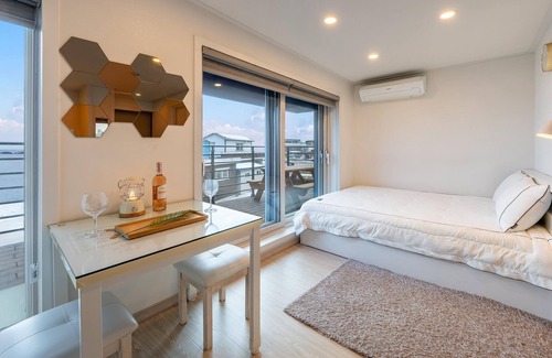 Toseong House | Goseong Badasga per Osyeonbyu Pension