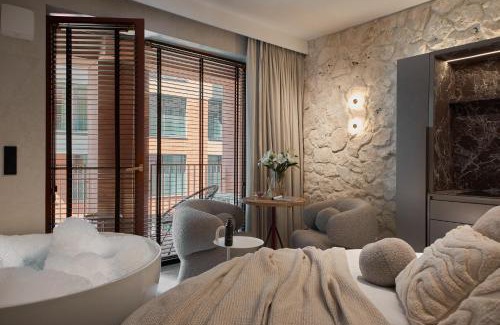 Gdansk City Center Apartment | Granaria Jacuzzi Premium Suites by Downtown Apartments