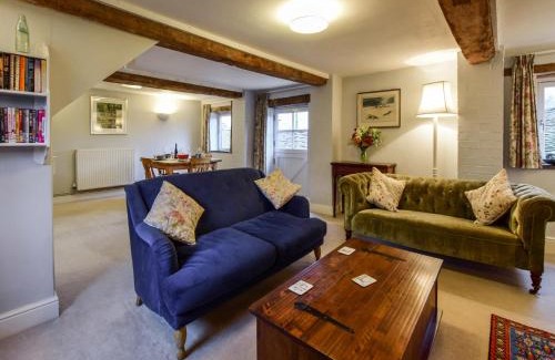 Brimpsfield House | Granary, Cheltenham