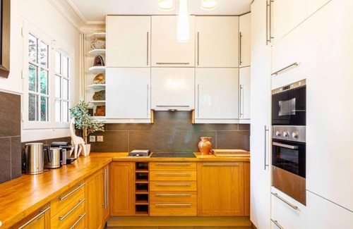 Meudon Apartment | Grand Apartement with Private Garden, 15' to Eiffel