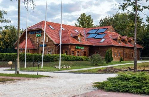 Peterhegy House | Grand Slam Park Inn