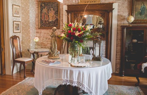 Boonville Bed & Breakfast | Grand Victorian Manor & Cottage
