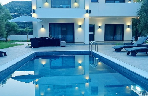 Pantokratoras Villa | Grande Amore Luxury Villa