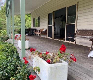 Woodhill House | Grandmas Cottage Fairmont