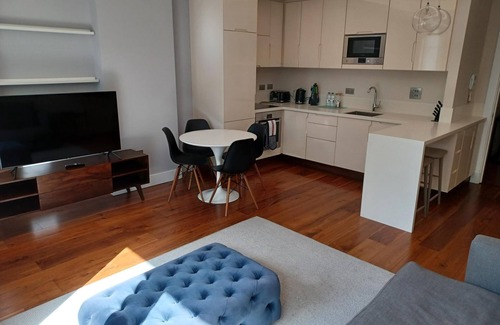 Holborn and Covent Garden Apartment | Grays Inn by Aeria Apartments