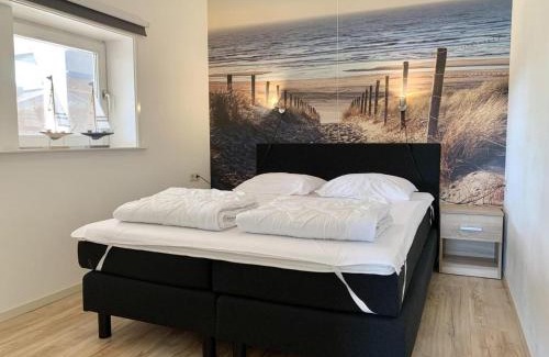 Sint Maartensvlotbrug House | Great bungalow near the beach and sea