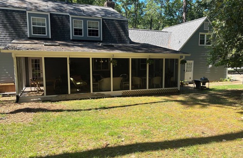 Chapel Hill House | Great House for a Family