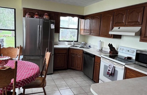 Hampton Apartment | Great Lake House for Water sports & Fishing