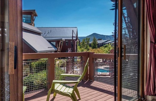 Kimball Junction House | Great Rates, Hot Tub, Tranquil Views & Location