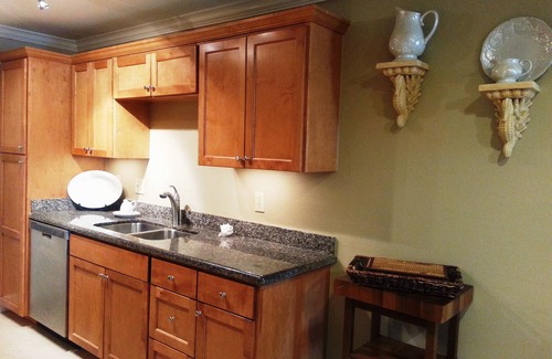 Galveston Condo | Great View of Ocean; HOT SPA/2 POOLS total/WI-FI/CABLE/SMART TV!