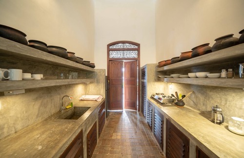 Hikkaduwa Villa | Green Parrot Beach Villa, Right On The Beach. With Private Swimming Pool
