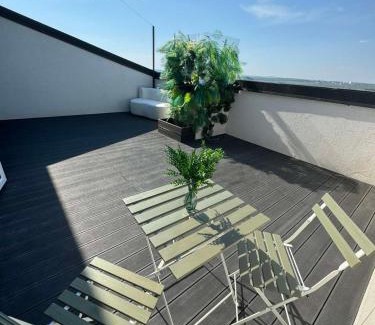 Chisinau Apartment | Green ray