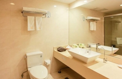 Changning Hotel | GreenTree Eastern Shanghai Hongqiao Airport LongBai Hotel