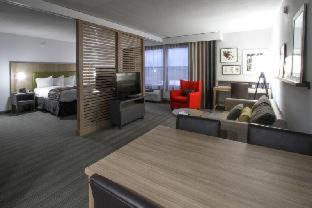 South Mountain Hotel | GreenTree Inn & Suites Phoenix Sky Harbor