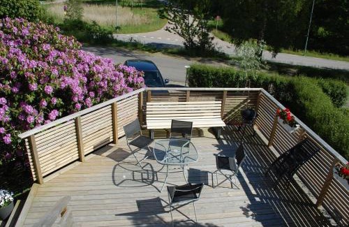 Ljungskile House | Grottstugan