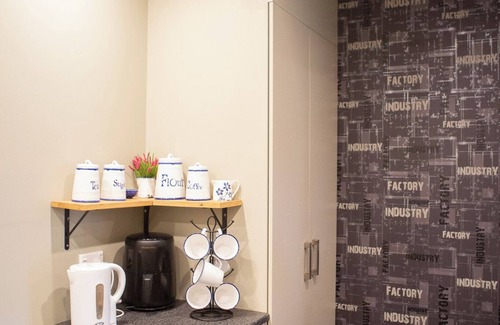 Claudelands Apartment | Ground floor Apartment minutes from CBD and Claudelands Arena