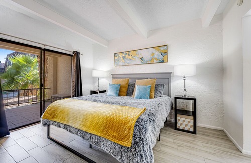 Inner Circle Condo | Ground-Floor Modern Condo W/Free WiFi, Shared Pool, Private Patio & More!