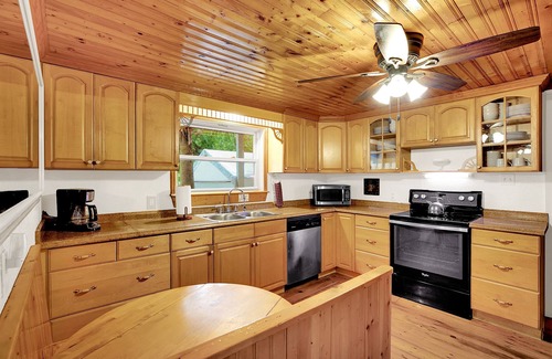 Gruene House | Gruene River Haven - High & Dry On The River