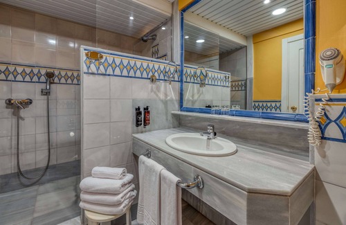 Los Barrios Hotel | Guadacorte Park Hotel by Senator