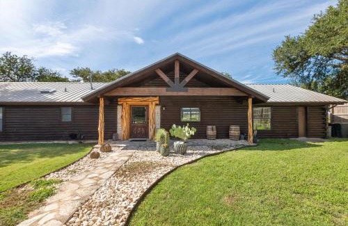 Kerrville House | Guadalupe Bluff Log Cabin