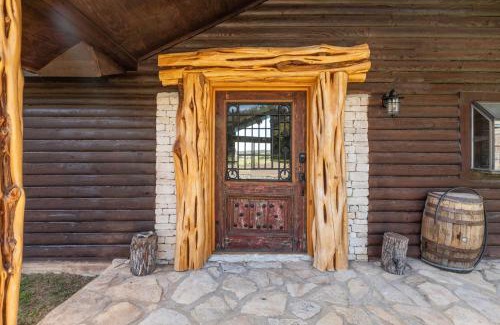 Kerrville House | Guadalupe Bluff Log Cabin
