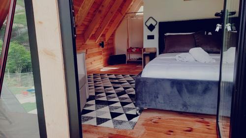 Shale House | Guest House Astrit Villi