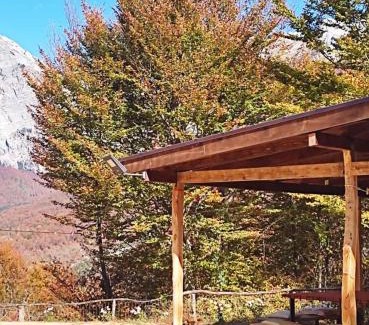 Shale House | Guest House Astrit Villi
