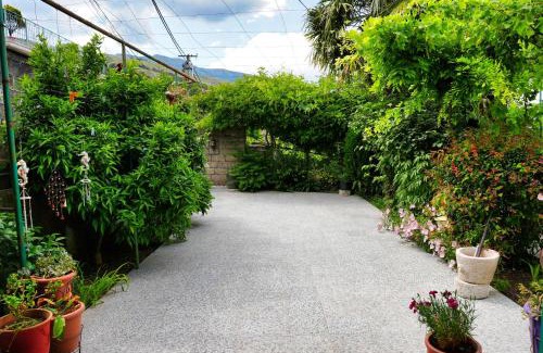 Gjirokaster House | Guest House Luna